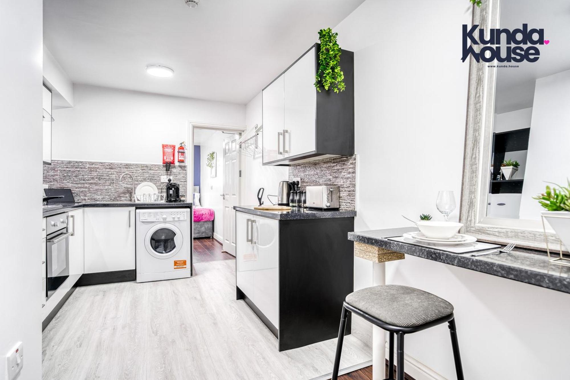 Cosy Apartments - City Living Made Elegant - เบอร์มิงแฮม ภายนอก รูปภาพ