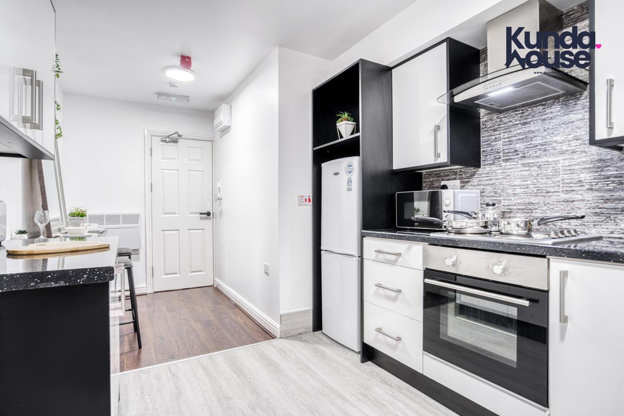Cosy Apartments - City Living Made Elegant - เบอร์มิงแฮม ภายนอก รูปภาพ